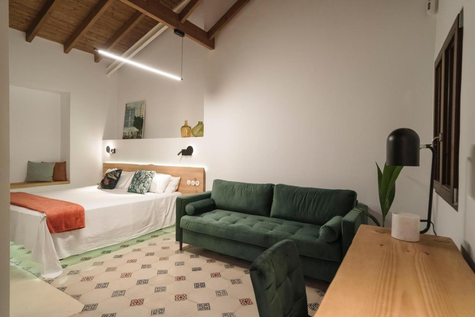 La Moderna Suites Малага Екстериор снимка