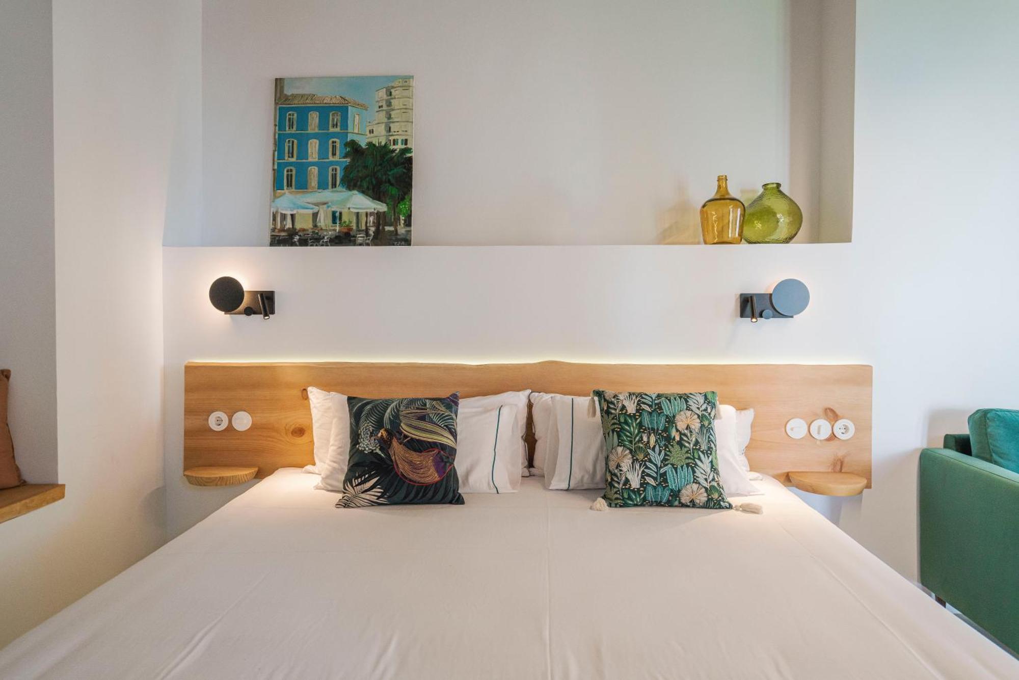 La Moderna Suites Малага Екстериор снимка