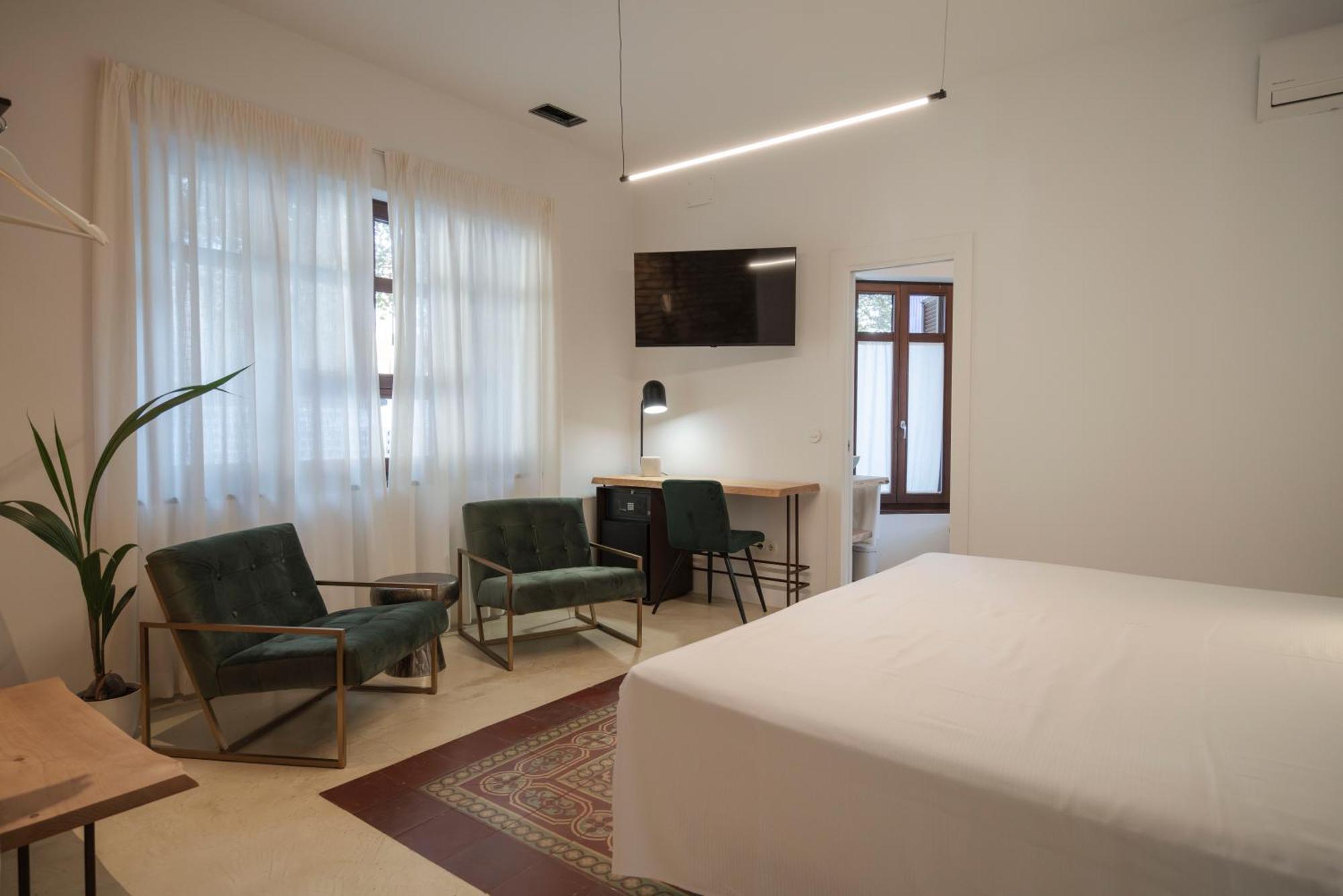 La Moderna Suites Малага Екстериор снимка